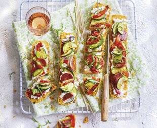 Hors-Séries 21 Bruschettas aux légumes et au chorizo grillés