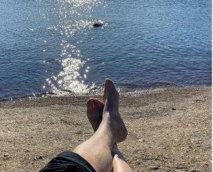 Hors-Série Jeux 49 A qui sont CES PIEDS EN ÉVENTAIL ?