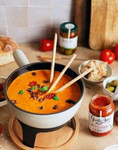 Hors-Série Jeux 83 FONDUE AU FROMAGE À L'ITALIENNE