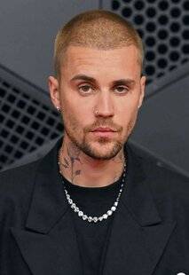 Hors-Série Jeux 85 Justin Bieber QUI SONT SES EX ?