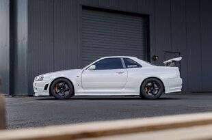 Sport Auto Classiques 38 DÉMON SOUS BONNE GARDE