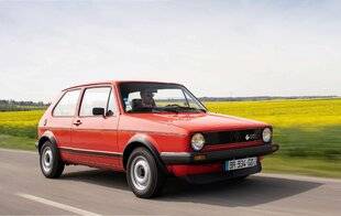 Sport Auto Classiques 39 PREMIÈRE À JAMAIS