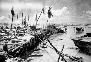 hors-séries 19 À TARAWA, LES MARINES MÉCANISENT LE DÉBARQUEMENT