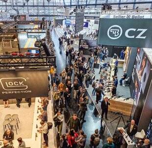 TirMag 31 L'IWA À NUREMBERG : 1 400 EXPOSANTS 41 000 VISITEURS le rendez-vous européen des armes